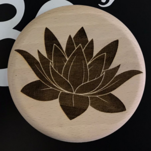 Símbolo Flor de Loto haya 13 cm