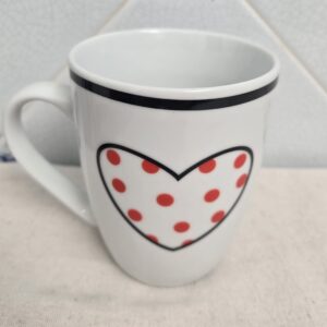Taza Mug Corazones 300 ml